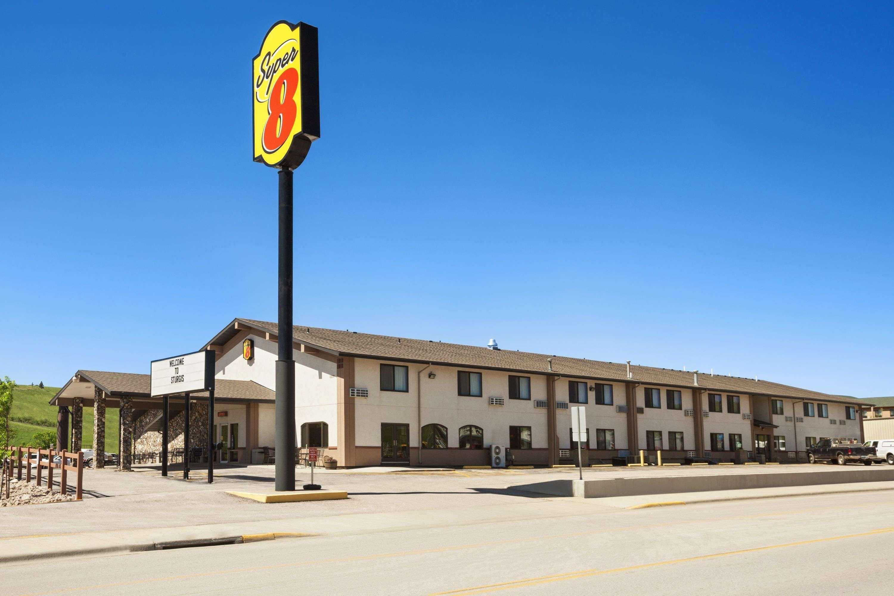 Super 8 By Wyndham Sturgis Hotell Eksteriør bilde
