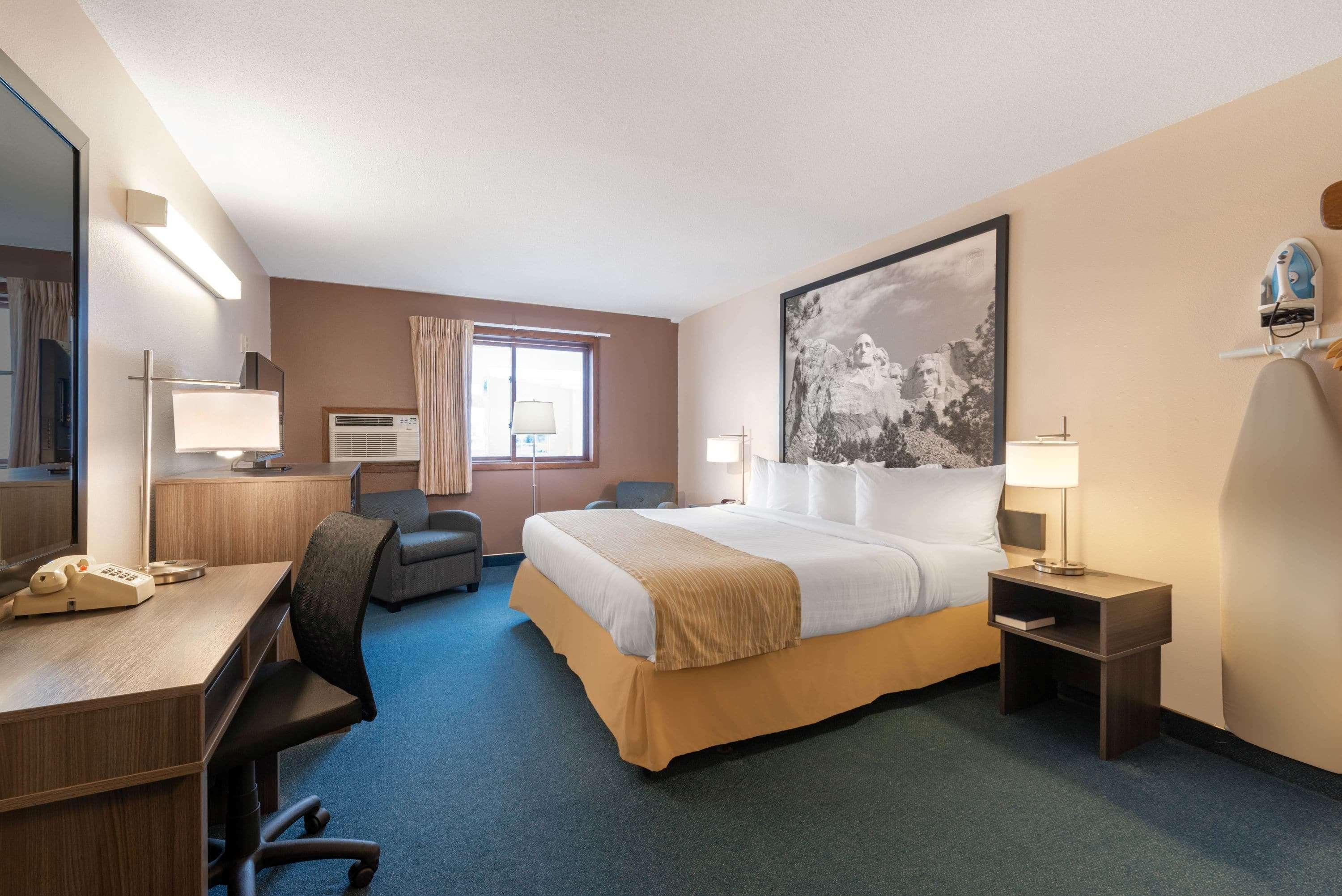 Super 8 By Wyndham Sturgis Hotell Eksteriør bilde