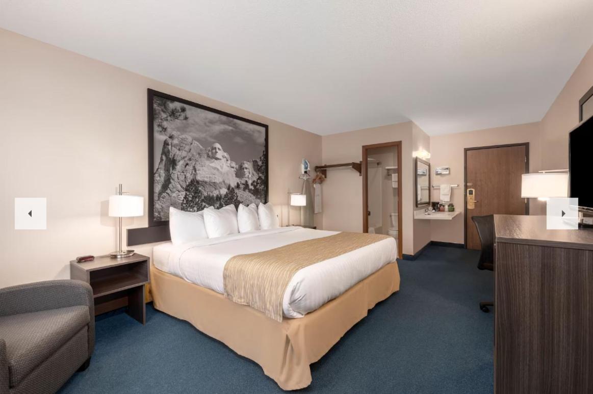 Super 8 By Wyndham Sturgis Hotell Eksteriør bilde